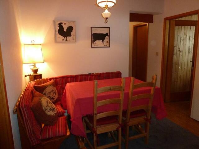 apartment in the center with an amazing view gallery image 4