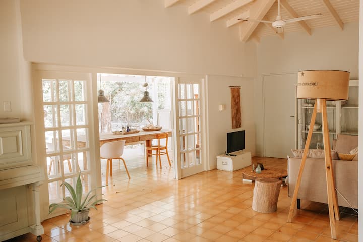 Tropical Bungalow With Pool Close To The Beach - Curaçao
