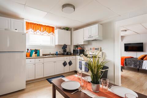 Tigers Studio by DTW w/Kitchen+Workspace