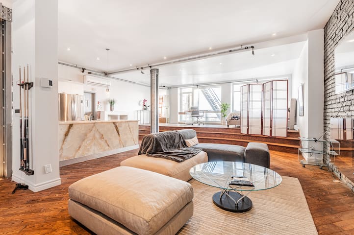Magnificent Entire floor loft in the Old Port