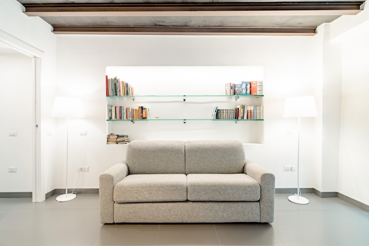 Successful Airbnb property: San Domenico Studio (Piazza San Domenico) - Q1693 in Cagliari