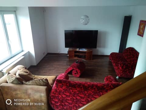 Duplex, harbor view, quiet, near center, private parking