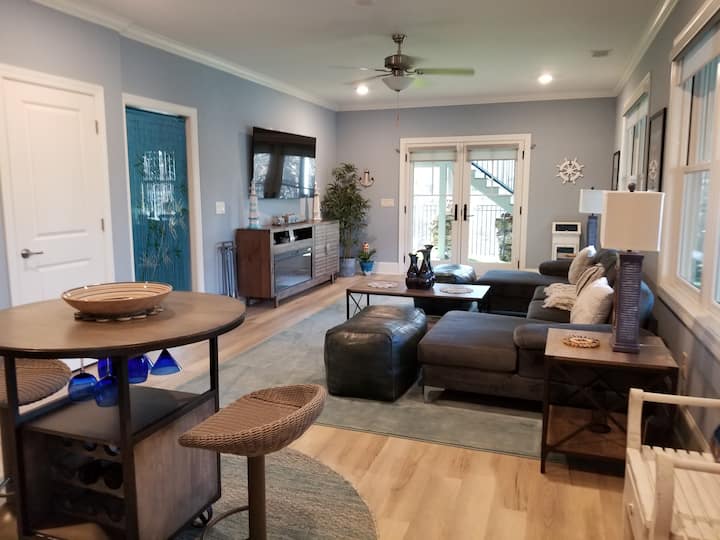 Allatoona Lakeside Terrace Apartment (Alta) - Lake Allatoona, GA