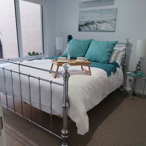 Top performing Airbnb: Adults Only Retreat - waterfront in Mandurah in Mandurah