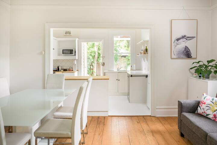 Entire home just minutes from beach gallery image 2