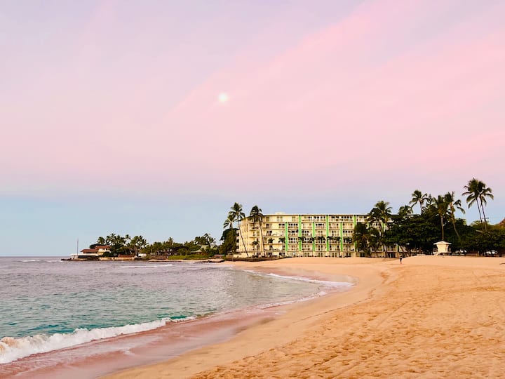 Beautiful beachfront studio condo at Makaha Shores Condominiums for