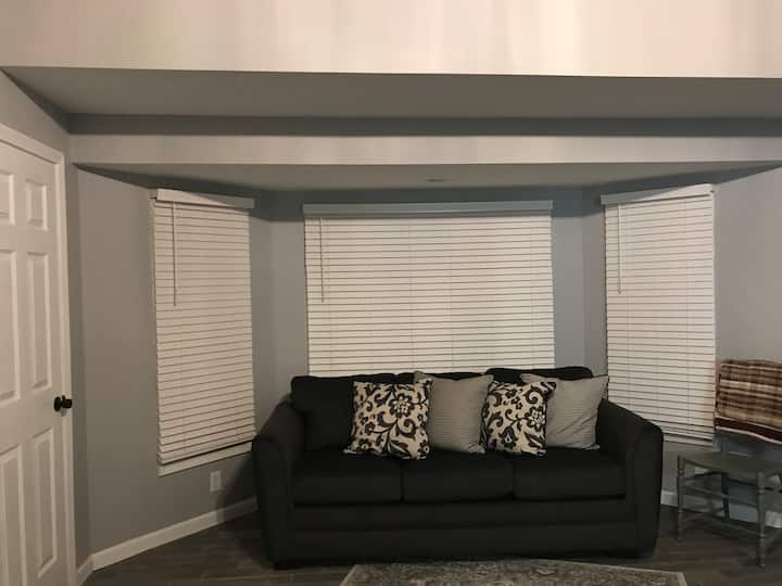 Spacious Studio Cottage Near Downtown Loveland - Madeira, OH