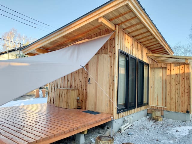 タイニーハウス　コンテナハウス　スーパーハウス　コテージ　グランピング　移動できる小さな家（へや） タイプA（スケルトン） タイニーハウス コンテナハウス スーパーハウス コテージ グランピング