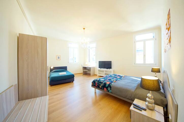 Venezia San Polo Center WI-FI Fibre 4 rooms gallery image 5