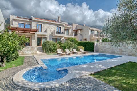 Villa Zen Port