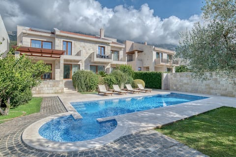 Villa Zen Port