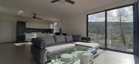 Top Airbnb: Casa Alfarrobeira-Villa 4p swimming pool & beautiful view in São Bartolomeu De Messines