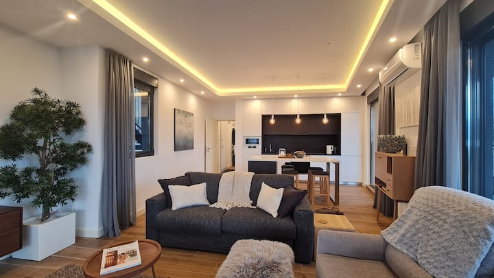 Le salon et la cuisine ont tout ce dont vous avez besoin pour que vos vacances soient spéciales.