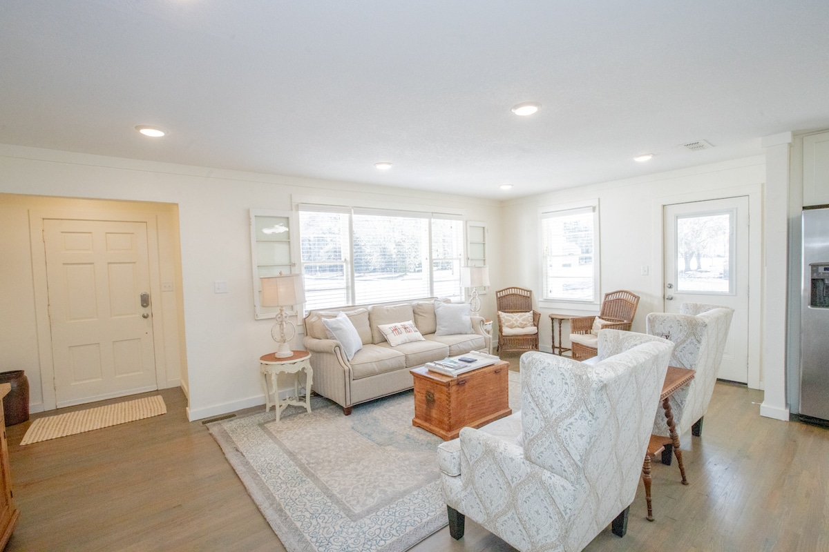 Top Airbnb: Southern Charm (Kid’s Bunk Room) in Thomasville