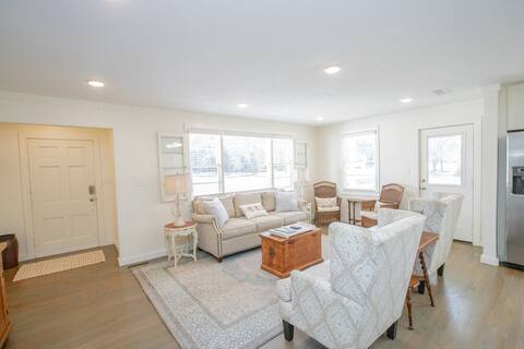 Top Airbnb: Southern Charm (Kid’s Bunk Room) in Thomasville