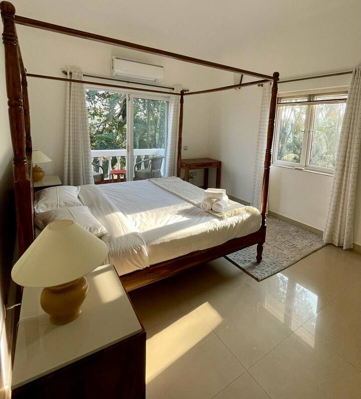 Bedroom 1 image 3