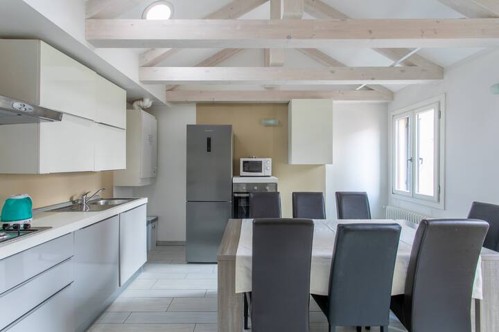 Corte del Tintor 2103 with rooftop terrace gallery image 4