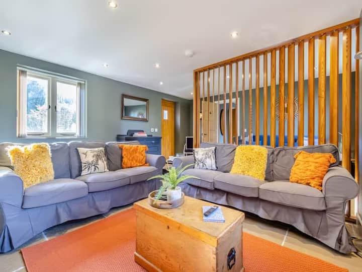 Stunning Barn With Hot Tub On Secluded Farm - Sheffield, UK