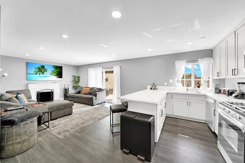 Popular Airbnb listing: Luxury Home / Pool / Disney Getaway in Santa Ana