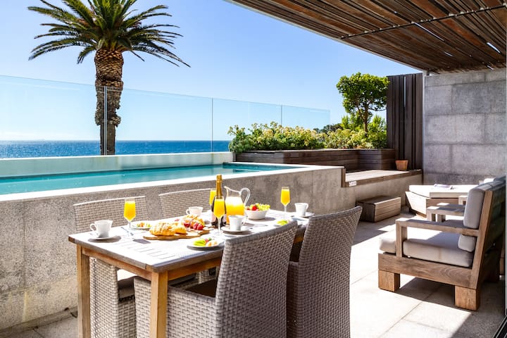 Stunning Apartment, Accross From The Ocean