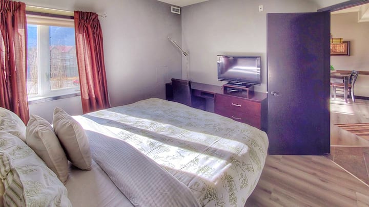 cama principal con cama tamaño king