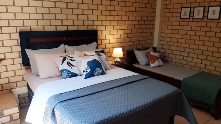 Ორადგილიანი საძინებელი და ორადგილიანი საწოლი