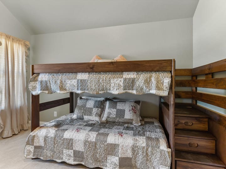 Chumba cha 4 cha kulala (Twin/Twin Bunkbed)