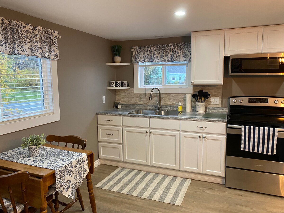 Sunset Suite in Wilsons Beach — property photo 5