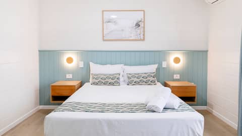 1 Bedroom Superior Apartment with Shared Pool