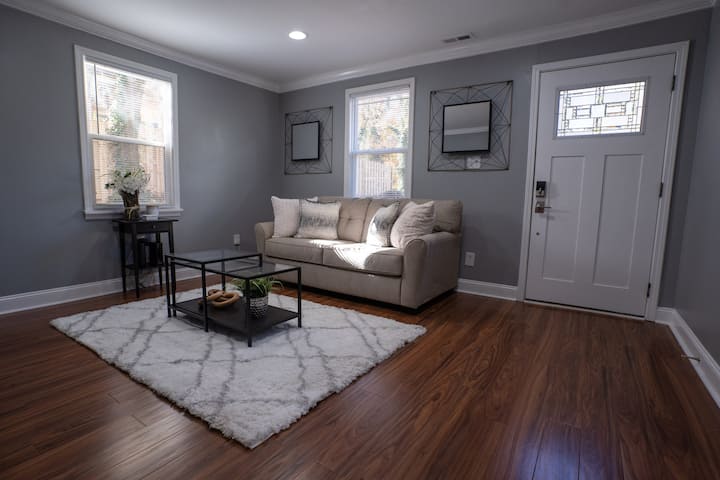 1 Bed Entire Place Ardmore 3 Min Baptist Hospital - ウィンストン・セーラム, NC