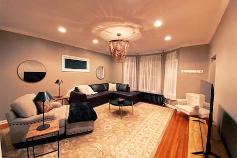 Spacious Urban APT w/4BR & Office in Albany
