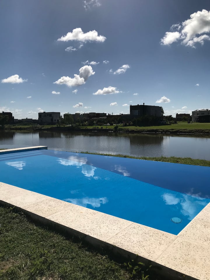 Casa Familiar Con Pileta En Canning - 2026 - San Vicente, Argentina