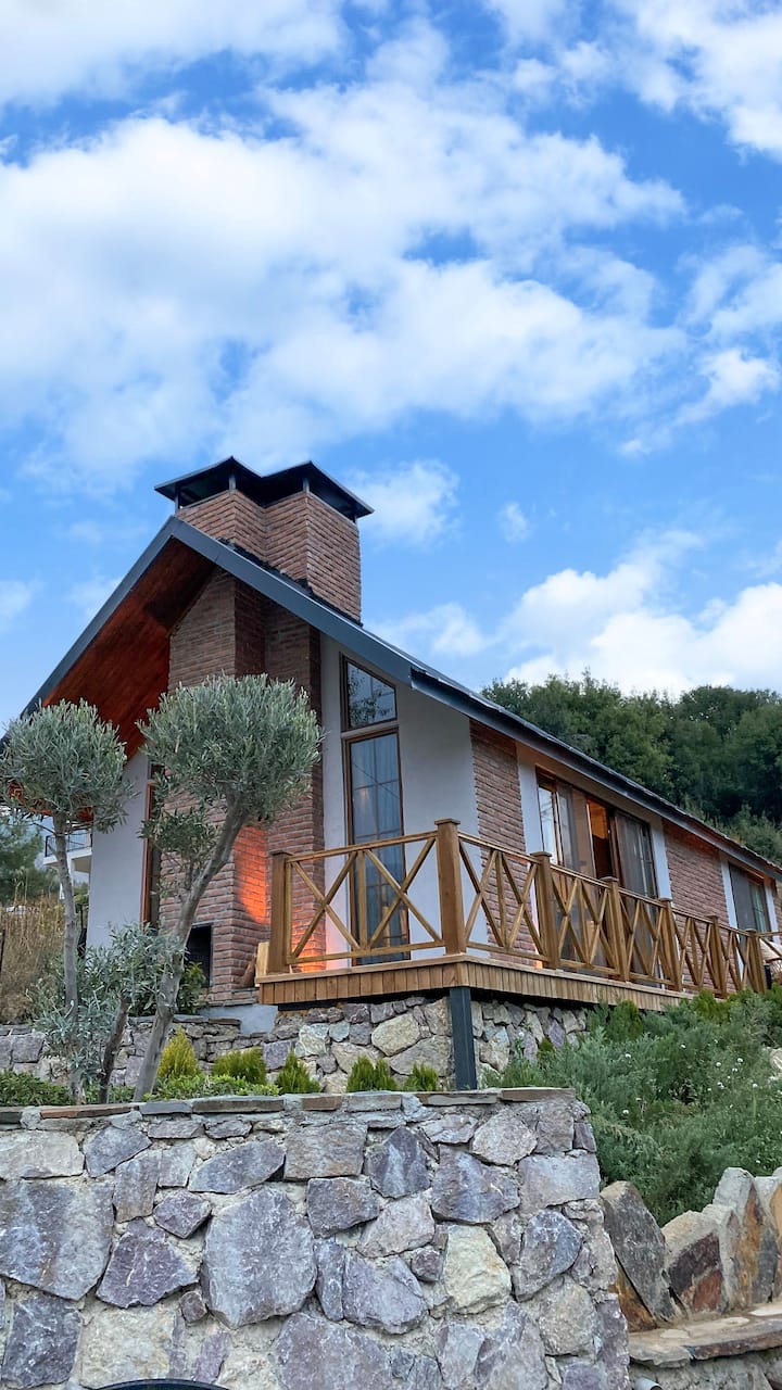 Special Chalet in Unique Nature