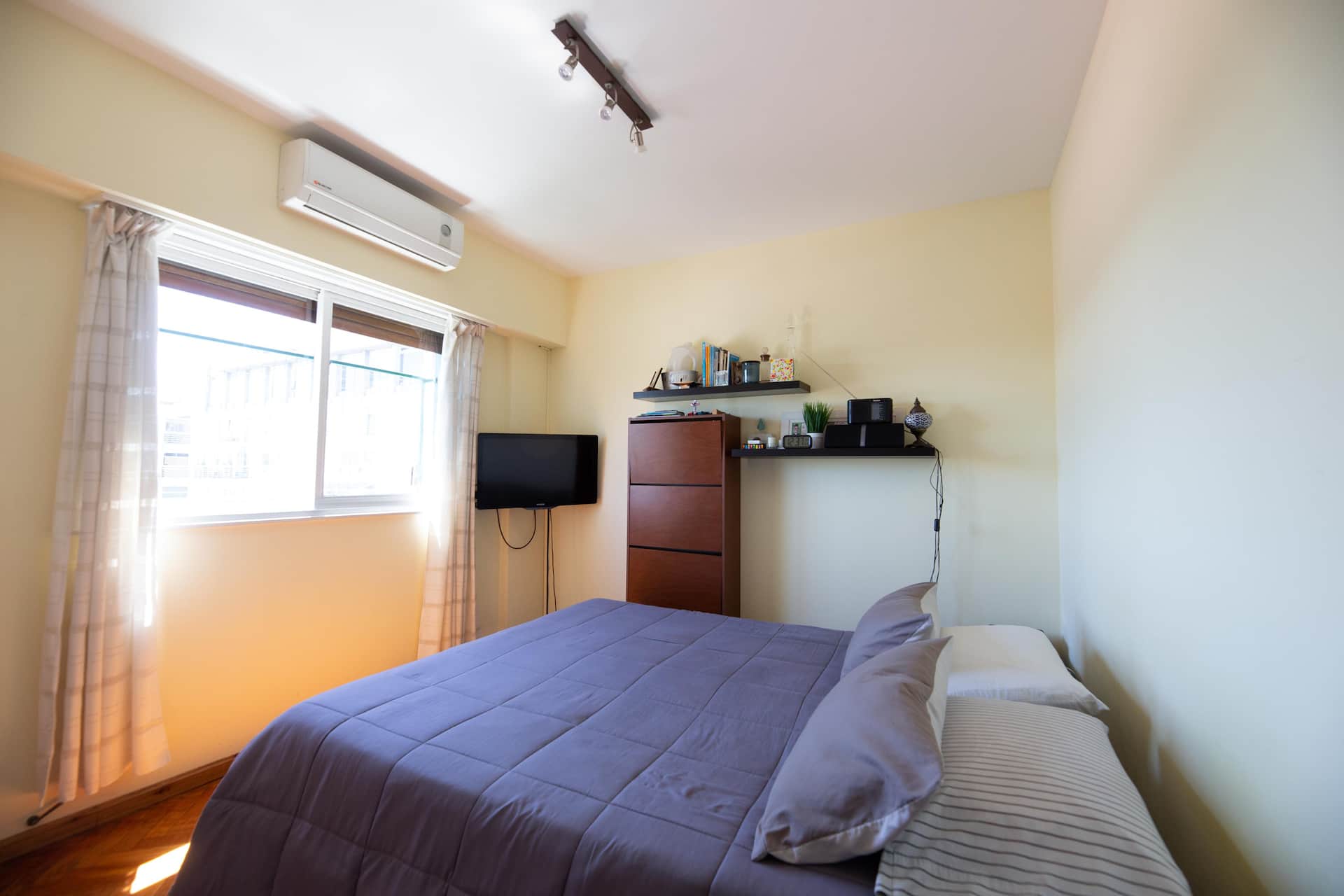 Comfortable, ideal and very well connected