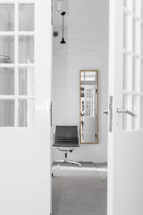 Successful Airbnb property: Oasis of the metropolis - Small loft in Lanke Castle in Wandlitz
