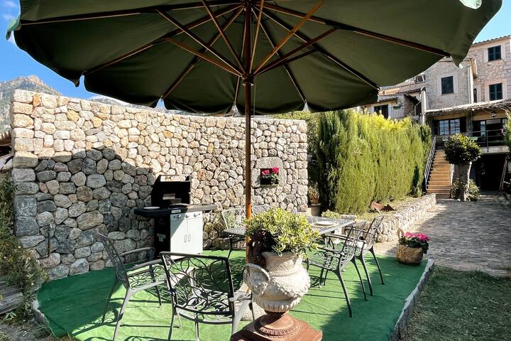 Lovely villa with a salty & private swimming pool gallery image 4