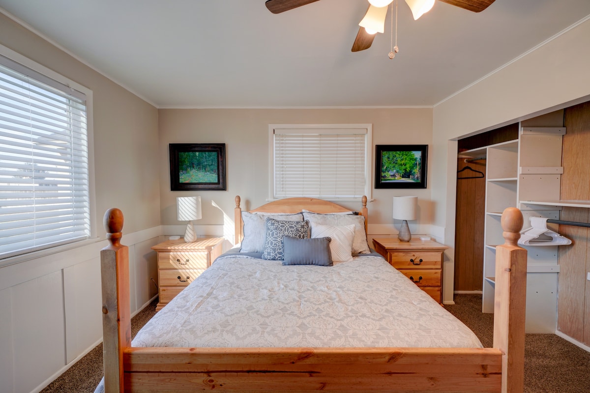 Glavna spavaća soba s bračnim krevetom (širine 150 - 179 cm)