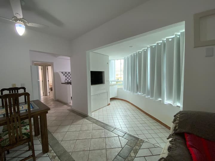 APARTMENT NO JURERÊ LESTE 100 M OF THE BEACH Apartments for Rent in