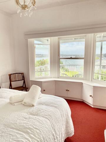 Perfect Beach Getaway-Sugarcane Beach House+Studio gallery image 5