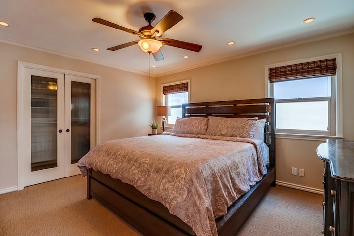 ห้องนอนใหญ่