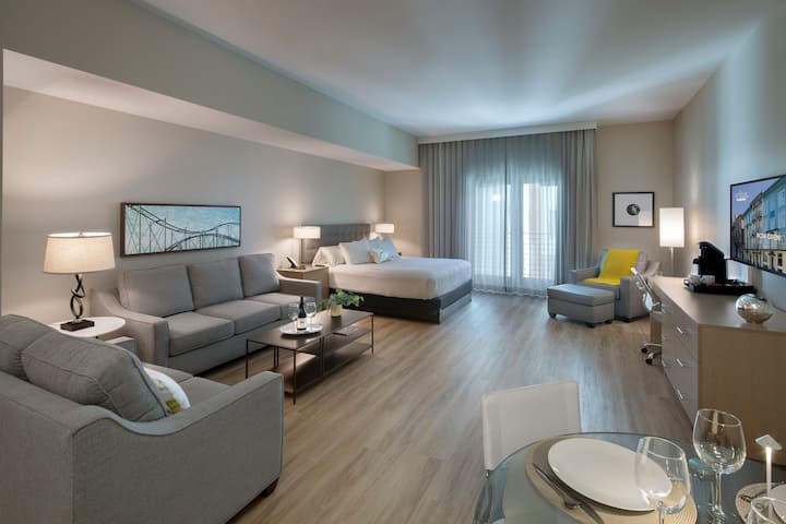 Art House Hotel And Suites - California