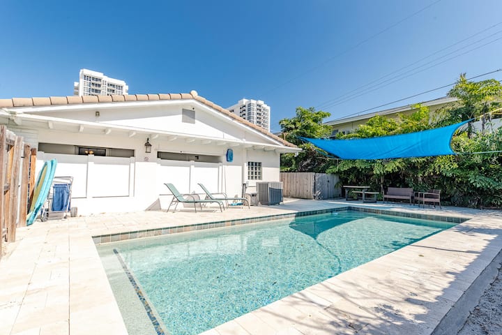 Tropical Beachside Pool House! Pompanos Finest! - Pompano Beach, FL