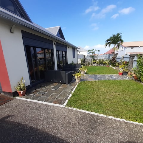 Nice house with pool, jacuzzi and sauna