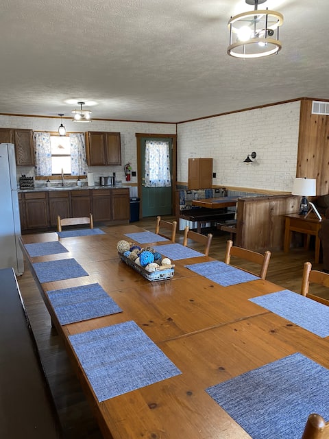 Relaxing Lakefront Getaway 16 Miles from Branson!