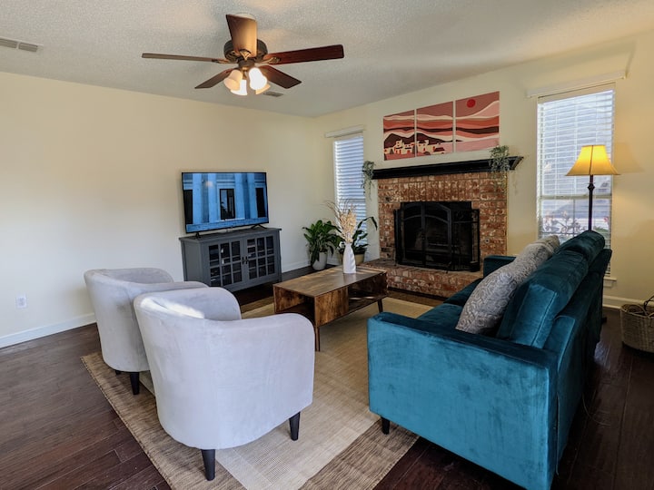 Private And Spacious Bedroom - Lewisville, TX
