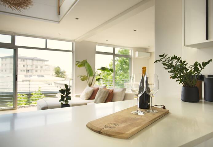 Luxury Designer Penthouse Loft gallery image 3