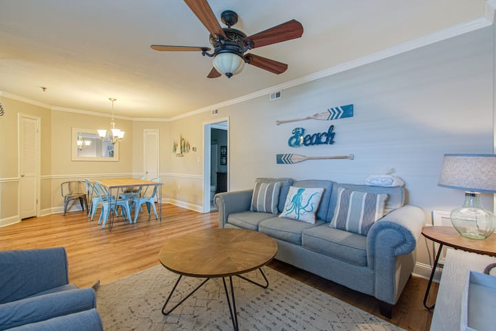 Boardwalk To Beach, Pools, Hot Tub! - Hilton Head Island, SC