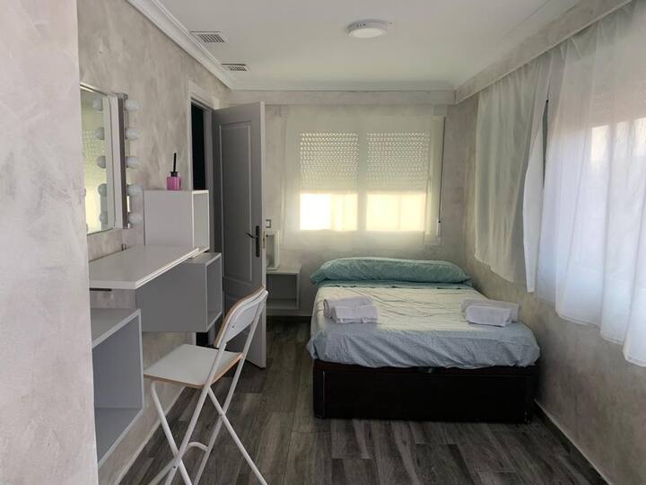 CHUMBA CHA KULALA CHA PILI