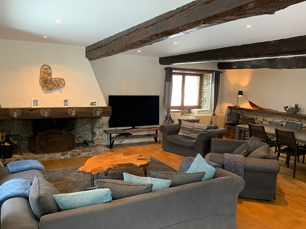 Successful Airbnb property: Bergerie de la Montagne Verte - Beautiful view in Eaux Bonnes