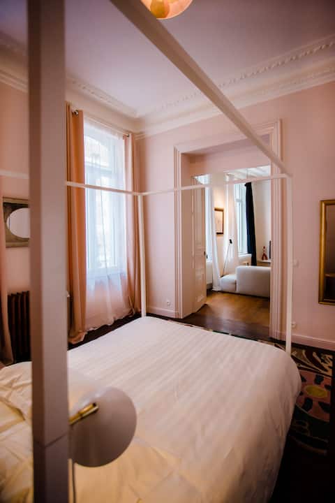 GITADIN: Luxury Suite Valens- historic center